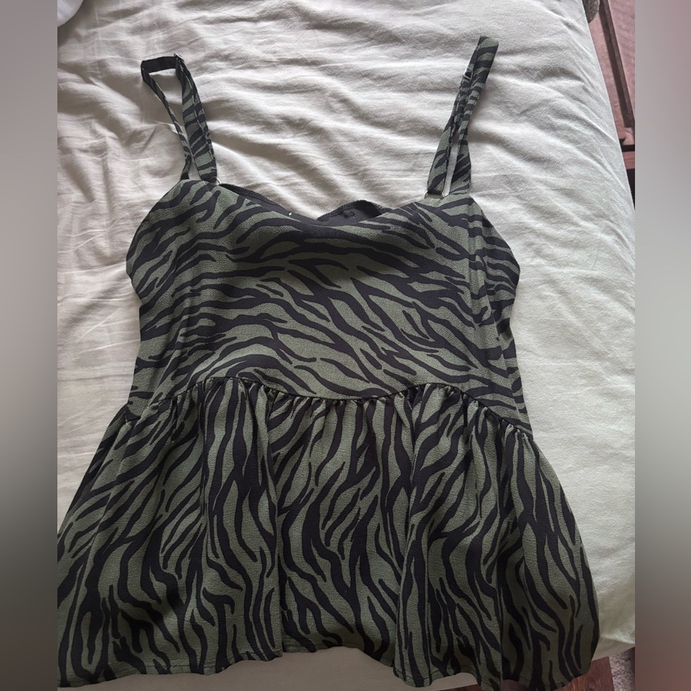Hollister Black and Green Fitted Peplum Tank Top